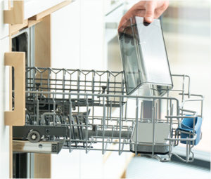 Removable milk system with with an external, dishwasher-safe milk container